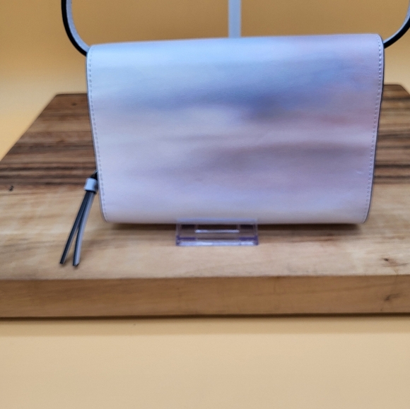 Simply Vera Vera Wang Cute Crossbody Bag, Purple & White Swirl Color, NWOT - Picture 3 of 5